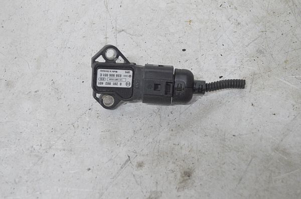 common rail (Injectie) / Verstuiver Brug AUDI A6 Avant (4F5, C6)