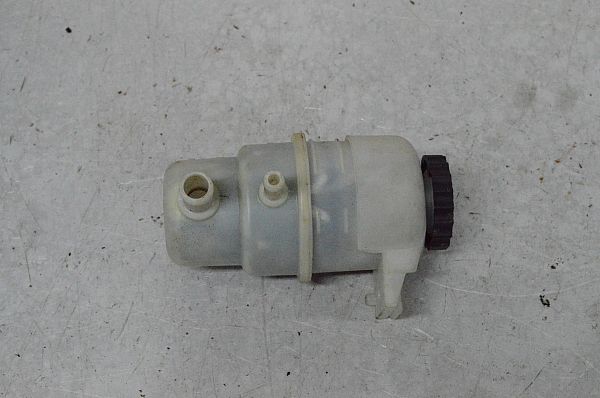 Power steering fluid reservoir