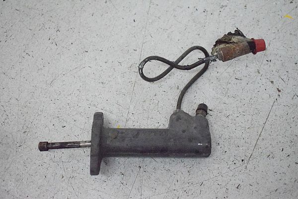 Clutch slave cylinder