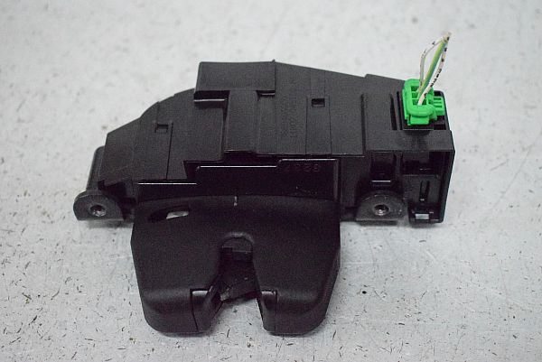Tailgate boot lock motor