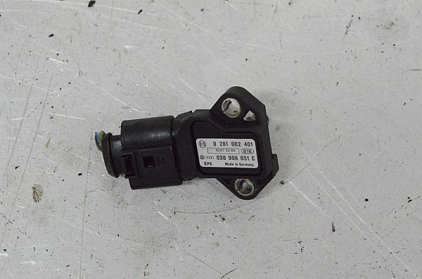 common rail (Injectie) / Verstuiver Brug AUDI A4 Avant (8ED, B7)