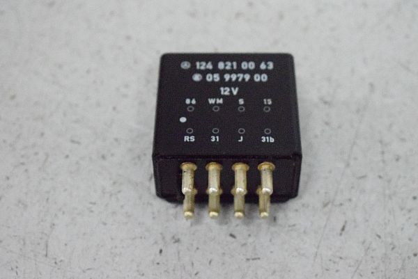 Window wiper relay