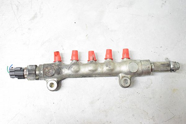 High-pressure rail / injection nozzle pipe SUBARU OUTBACK (BL, BP)