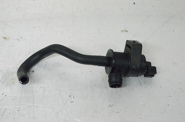Vacuum valve