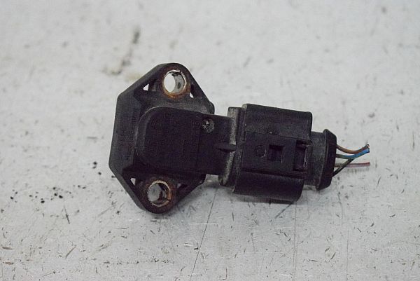 common rail (Injectie) / Verstuiver Brug VW LUPO (6X1, 6E1)