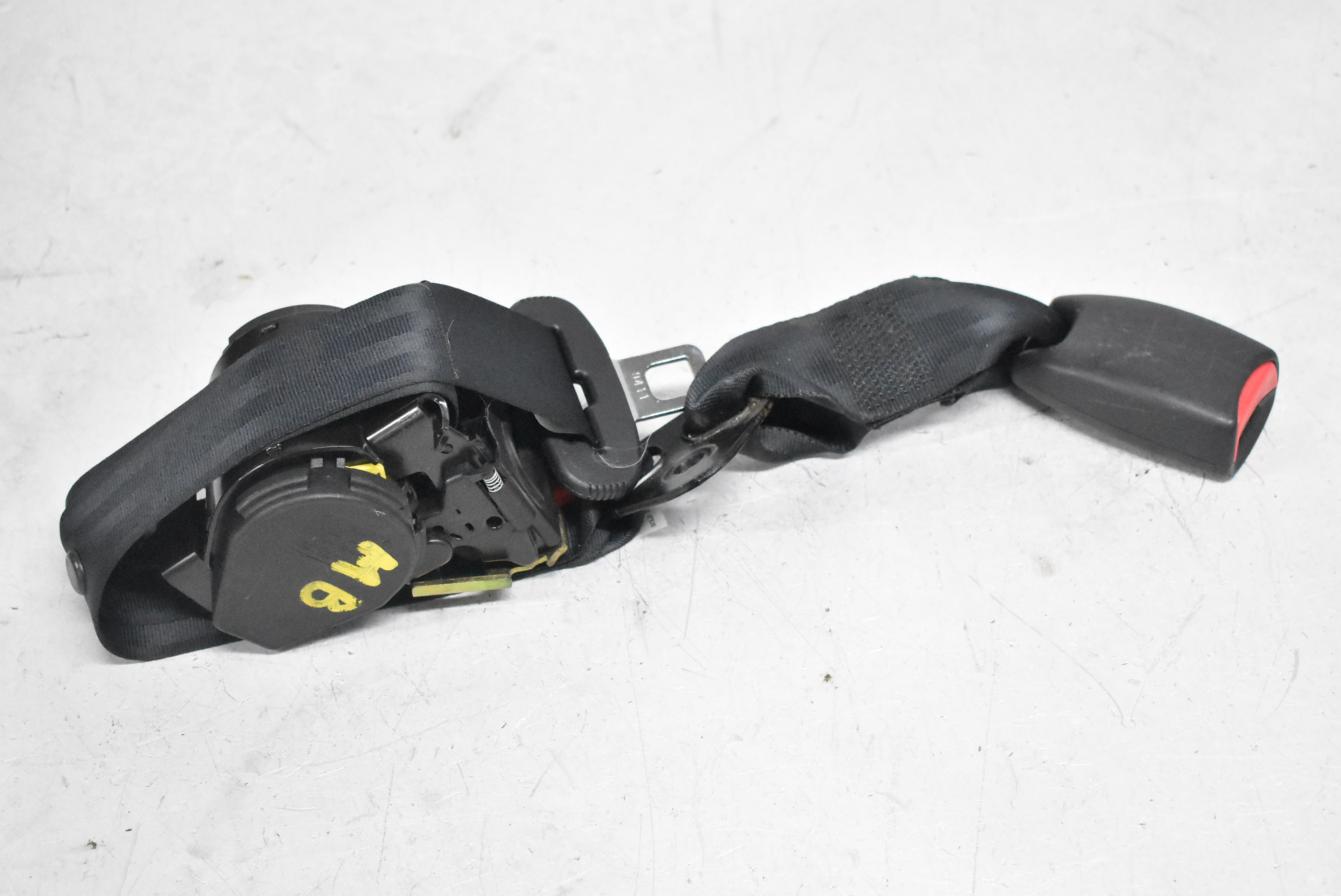 mini Nissan - Seat belts - rear | Autoparts24