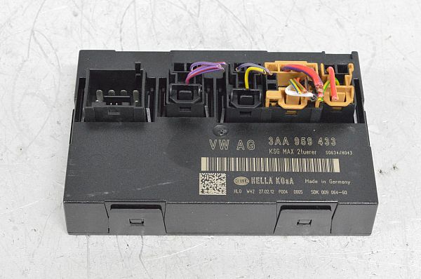 Module de contrôle de confort VW PASSAT Estate (365)