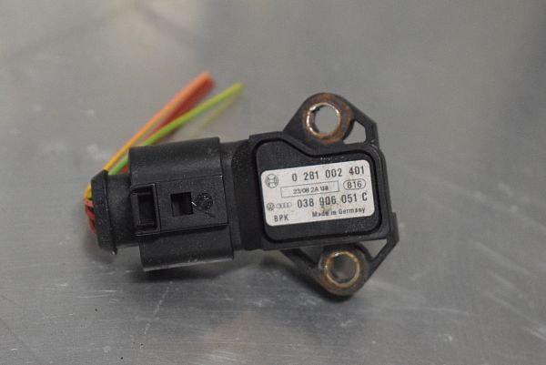 common rail (Injectie) / Verstuiver Brug VW CRAFTER 30-50 Box (2E_)