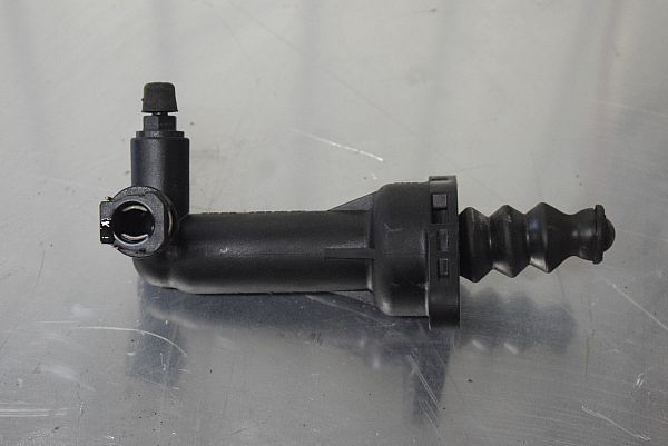Koppeling hulp cilinder of Druklager SKODA RAPID (NH3)