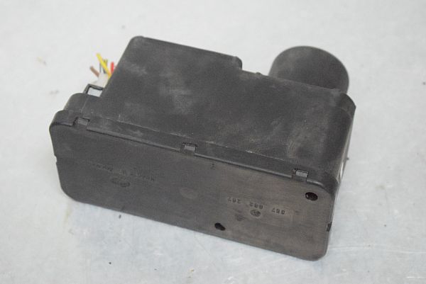 Zentralverriegelung Pumpe VW PASSAT Estate (3A5, 35I)
