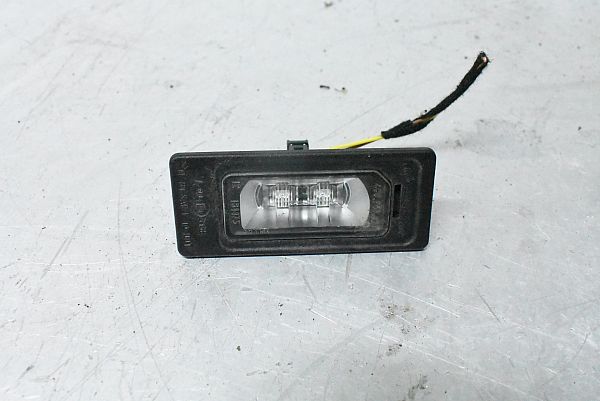 Feux plaque immatriculation AUDI A5 (8T3)