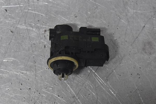 Światła – silnik regulacji PEUGEOT 5008 (0U_, 0E_)