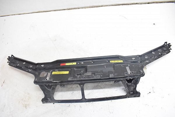 Radiator support panel