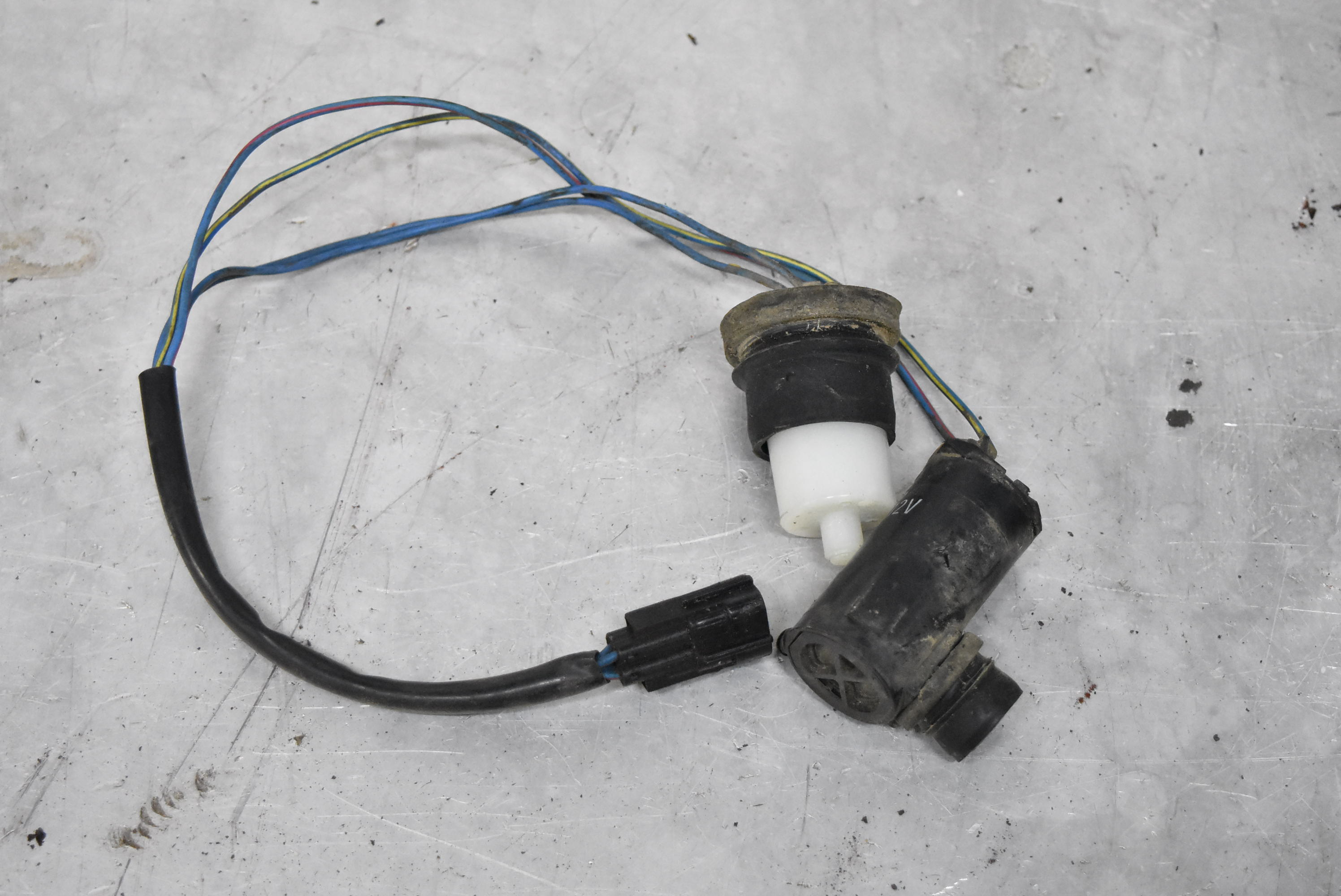 Ruitensproeier pomp / motor MAZDA RX-7 Mk II (FC)