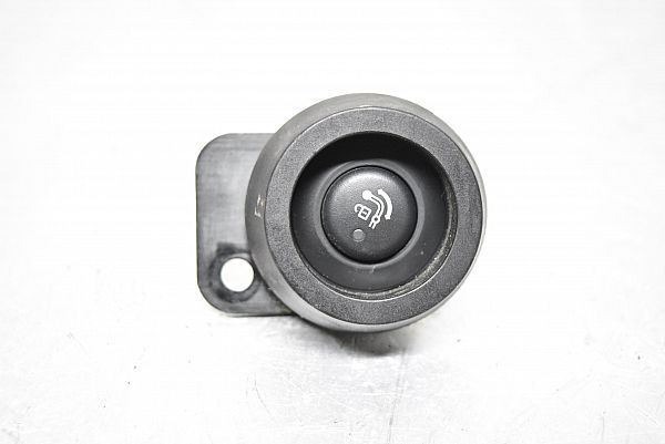Switch for retractable tow bar