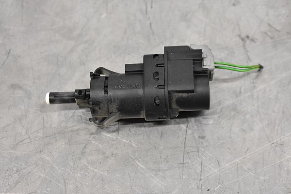Switch - brake light FORD MONDEO IV Turnier (BA7)