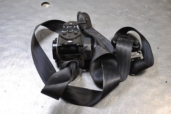 Seat belts - rear CHRYSLER VOYAGER Mk III (RG, RS)