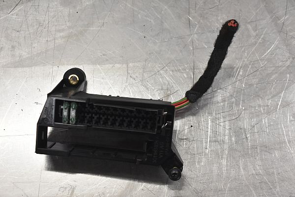 boîte à fusibles VW PASSAT ALLTRACK (365)