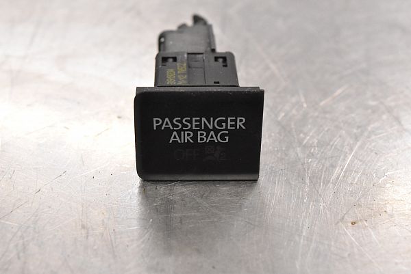Display VW MULTIVAN Mk V (7HM, 7HN, 7HF, 7EF, 7EM, 7EN)