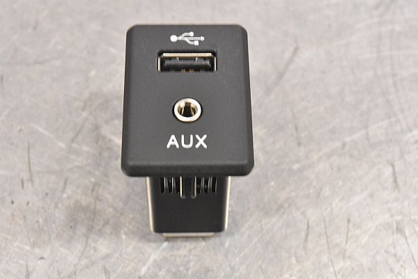 AUX in-socket connector