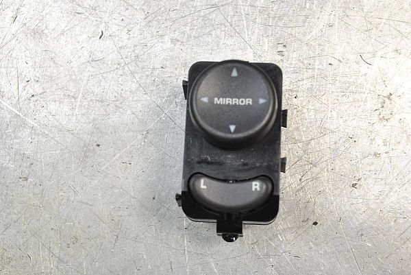 Wing mirror - switch CHRYSLER VOYAGER Mk III (RG, RS)