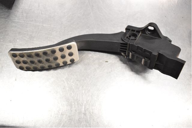 Accelerator pedal MERCEDES-BENZ CLA Shooting Brake (X117)