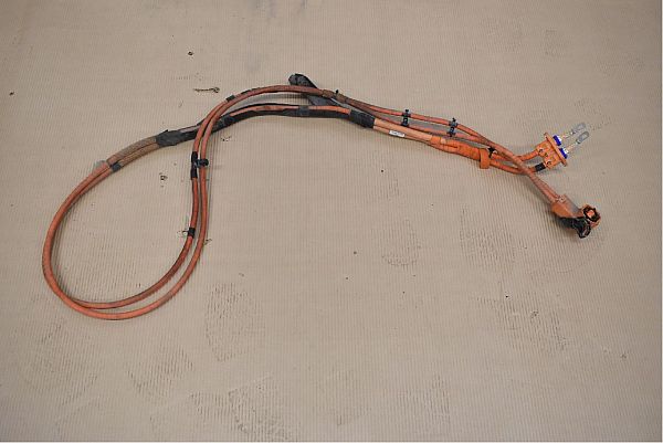 Câble de batterie VW PASSAT Estate (3G5, CB5)
