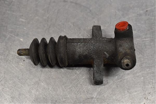 Clutch slave cylinder MITSUBISHI 3000 GT Coupe (Z1_A)