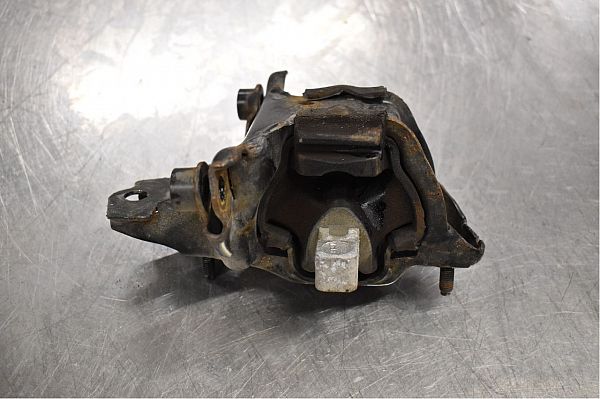 Engine mount bracket