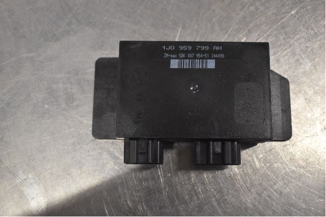 Module de contrôle de confort VW PASSAT Estate (3B5)