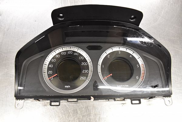 Instrumentbræt VOLVO V70 III (135)