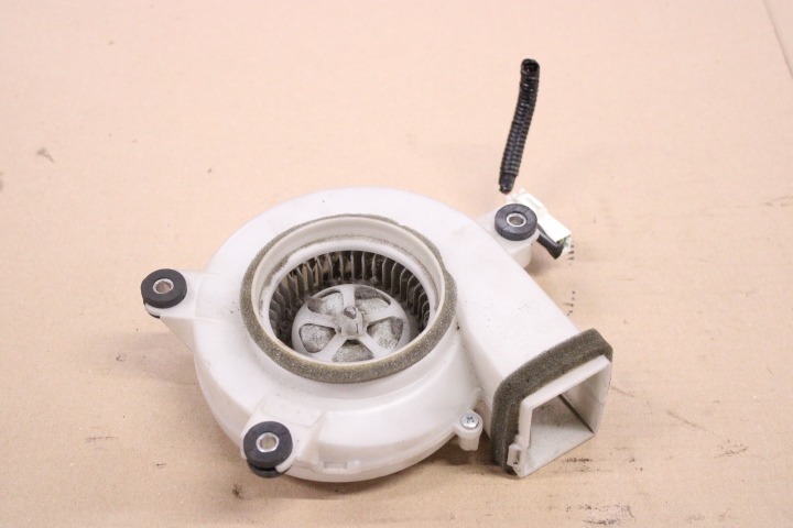 Electric vehicle battery fan
