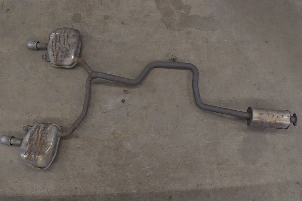 Abgas komplett ohne Katalysator VOLVO V70 III (135)