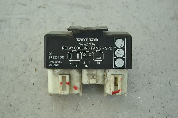 Coolant fan relay