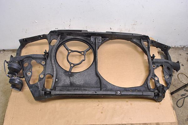 Radiator support panel