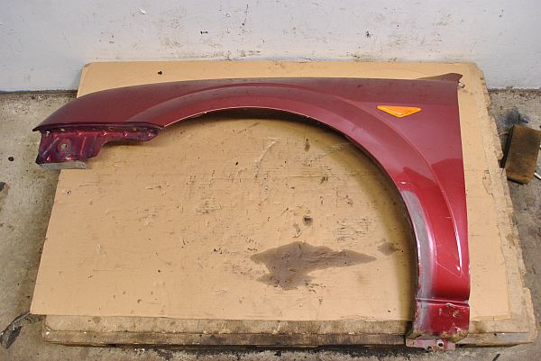 Front wing left FORD MONDEO Mk III Saloon (B4Y)