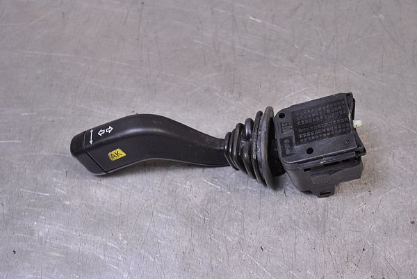 commutateur de clignotant OPEL CORSA B (S93)