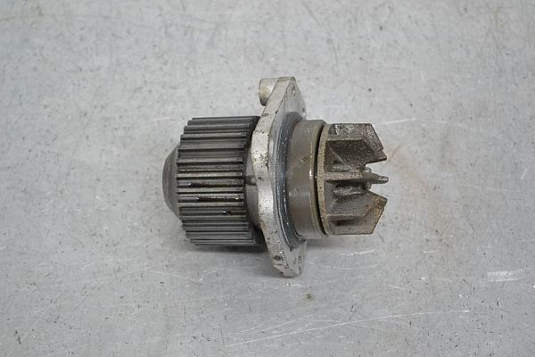 Water pump PEUGEOT 607 (9D, 9U)