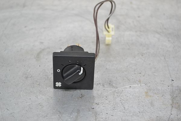 Przełącznik wentylatora i obiegu powietrza VOLVO 440 K (445)