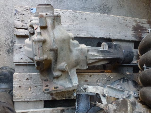 Oś przednia  – mechanizm różnicowy napęd 4x4 AUDI 80 (80, 82, B1)