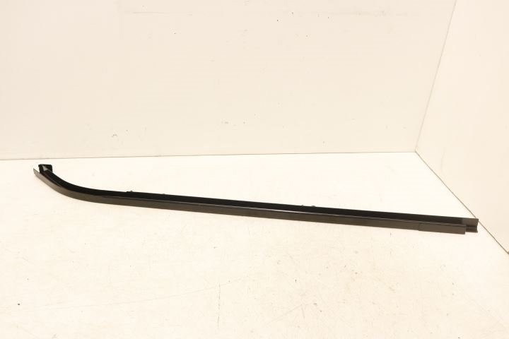 Sliding door bottom rail