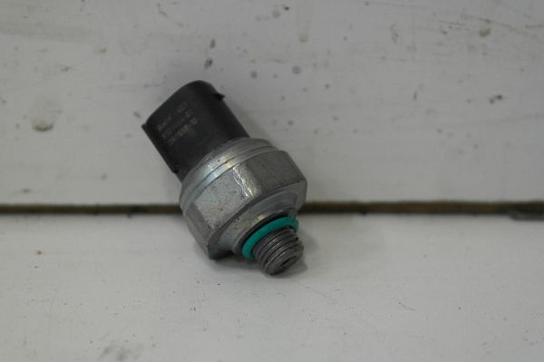 AC pressure sensor