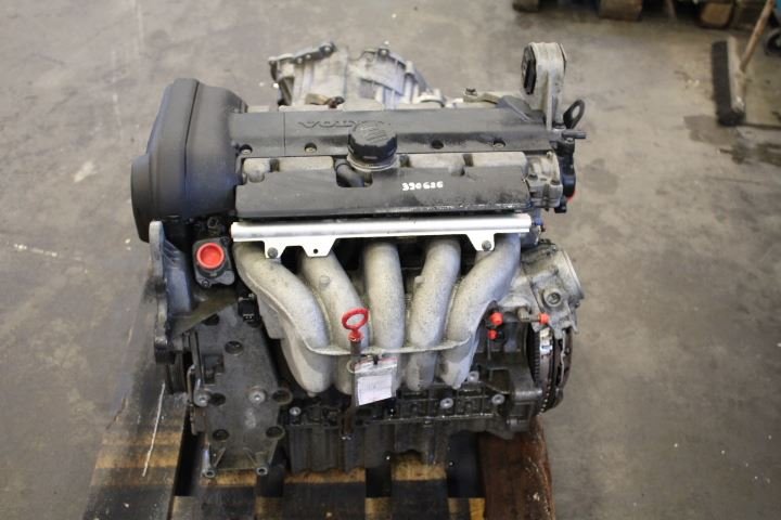 Motor BMW 5 (E34)