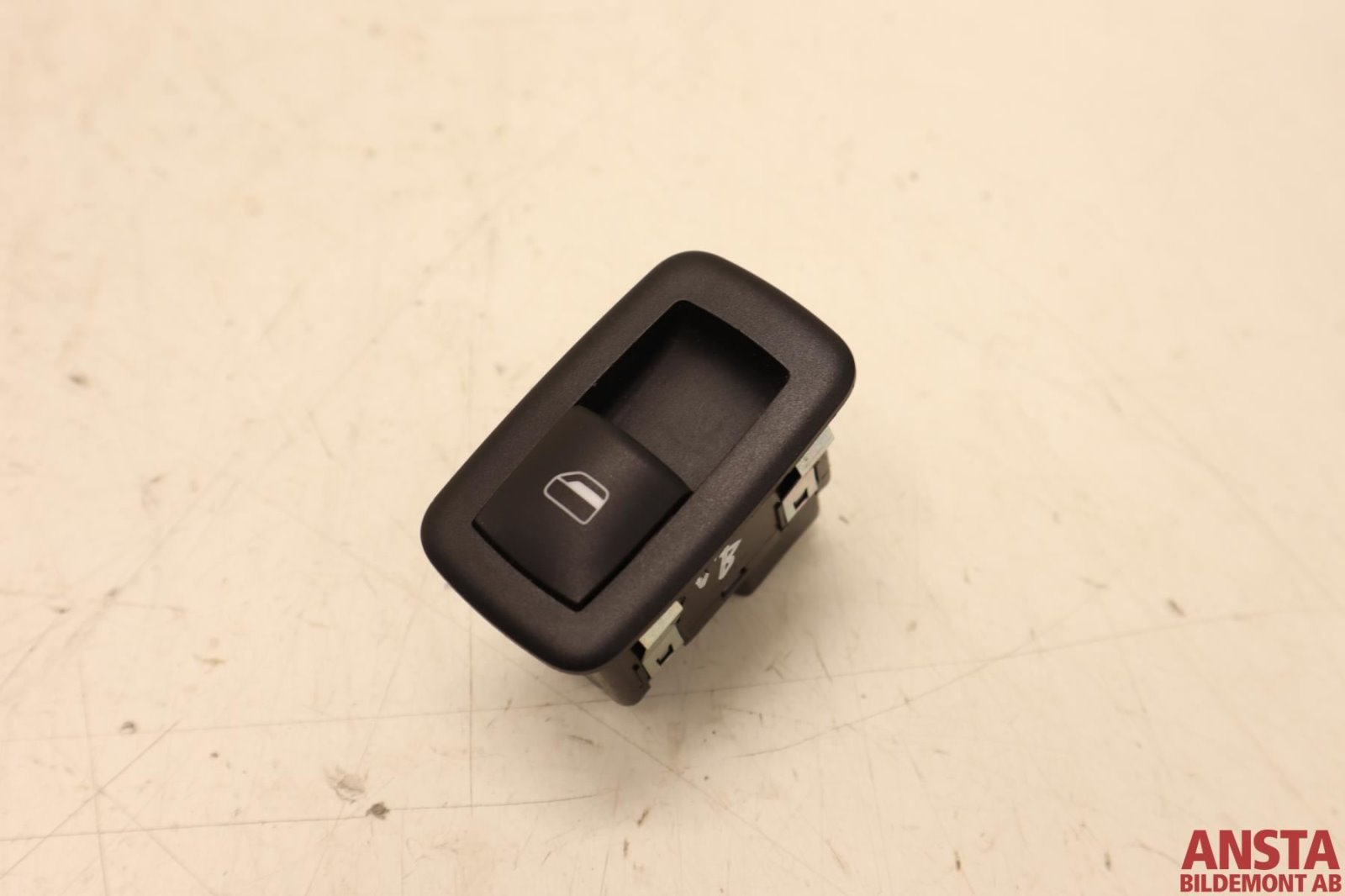 Switch - electrical screen heater ALFA ROMEO ALFETTA (116_)