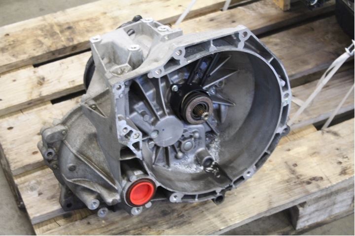 Gearkasse manuel AUDI 80 (80, 82, B1)
