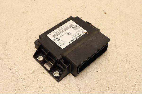 Parkeringsbremsemodul / styrboks (EPB) AUDI 100 Avant (4A5, C4)