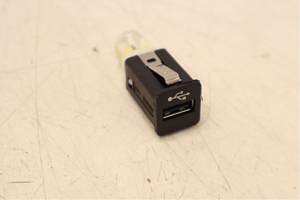 USB socket connector