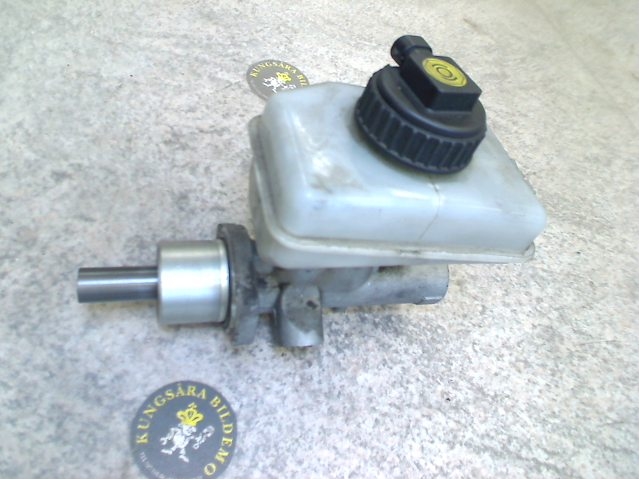 Brake - Master cylinder SAAB 9-5 Estate (YS3E)