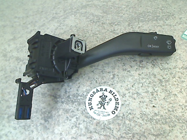 Switch - wiper SKODA OCTAVIA II Combi (1Z5)