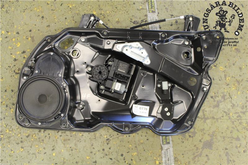 Silnik podnoszenia szyby VW PASSAT Estate (3C5)